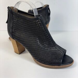 Geox D New Callie E Black Perforated Leather Peep Toe Ankle Booties 9